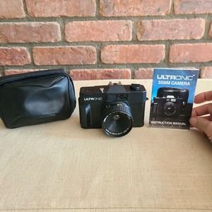 VINTAGE Ultronic 35mm Camera Optical Color Lens Auto Fix Focus 50mm